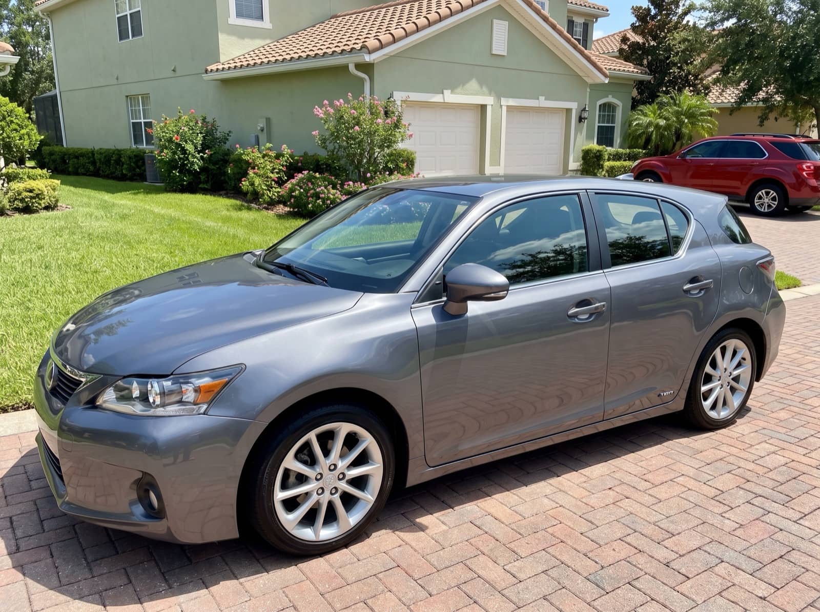Completed mobile windshield replacement in Orlando, FL