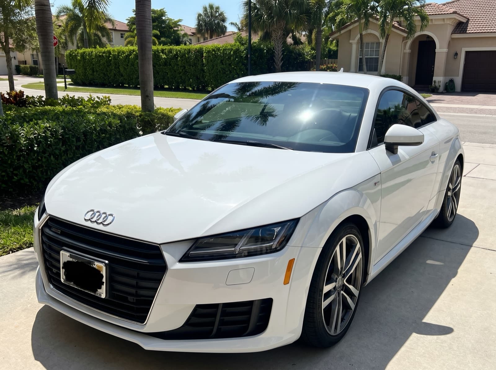 Mobile windshield replacement completed in Doral, Florida by Bang AutoGlass