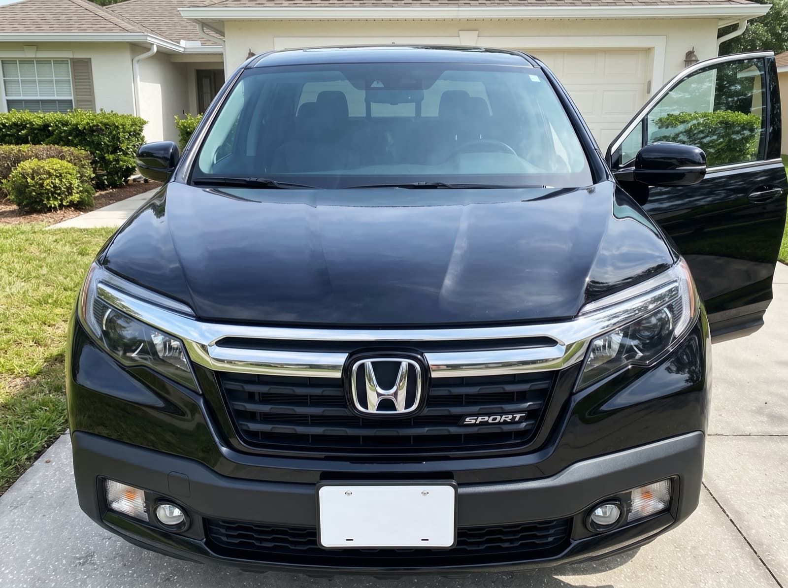 Mobile windshield replacement completed in Eustis, Florida by Bang AutoGlass