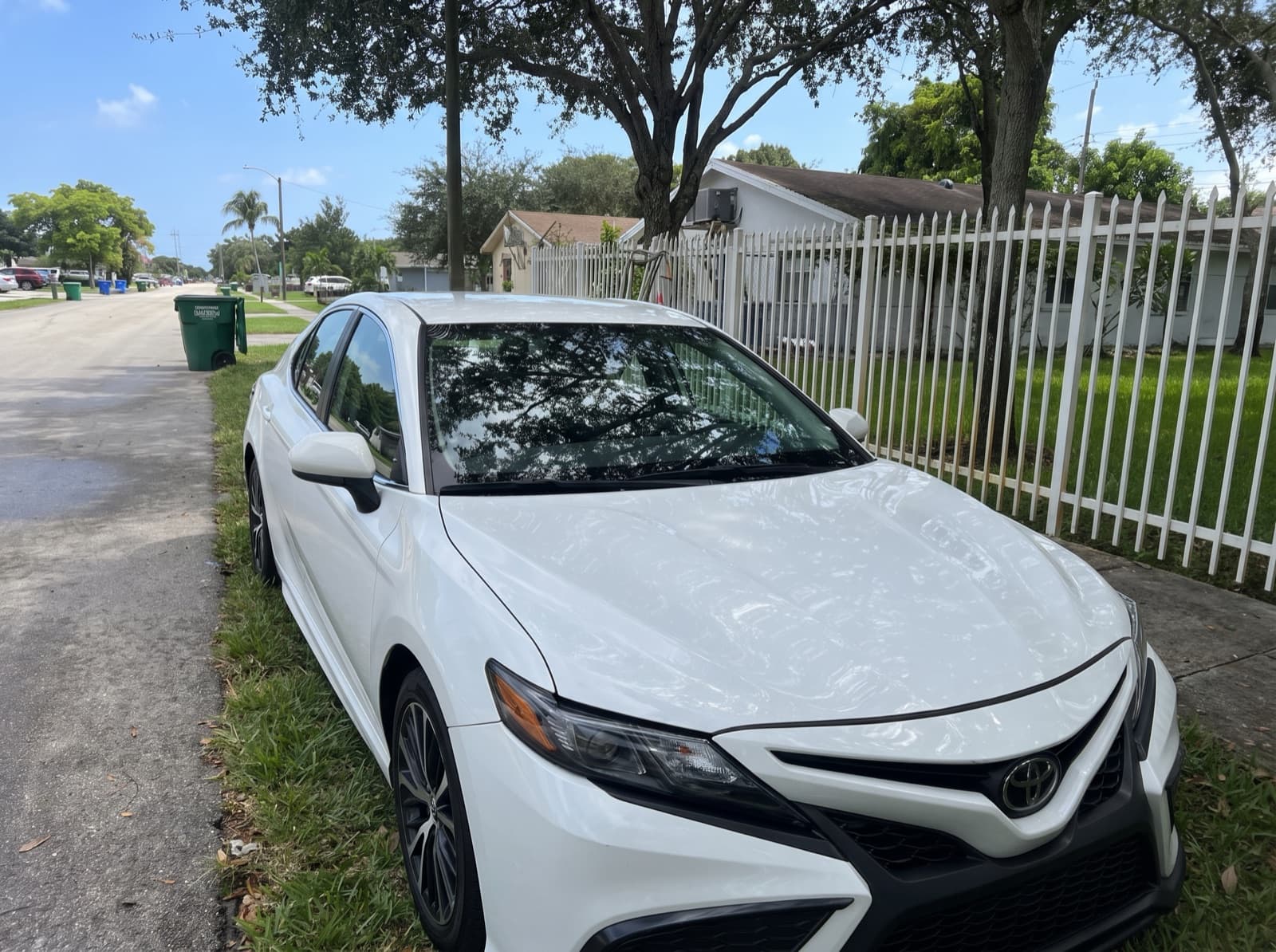 Mobile windshield replacement completed in Fort Lauderdale, Florida by Bang AutoGlass