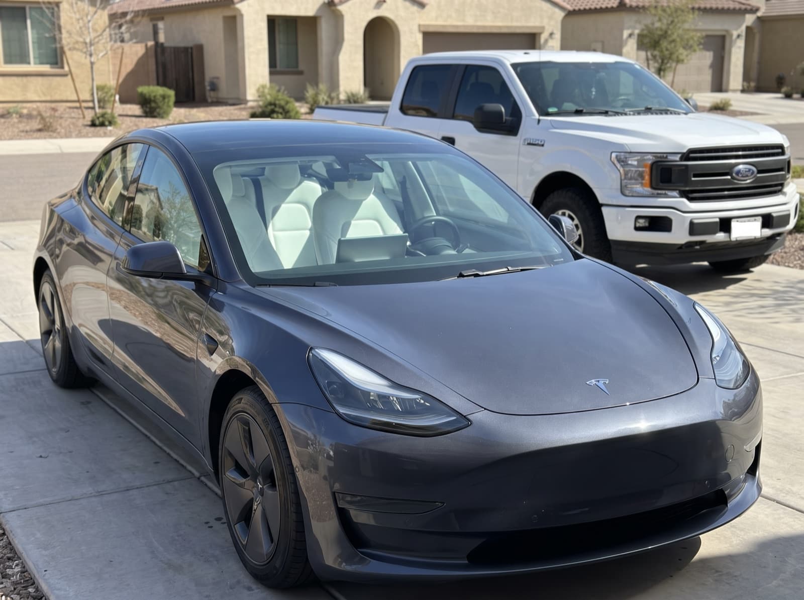 Completed mobile windshield replacement in Gilbert, Arizona