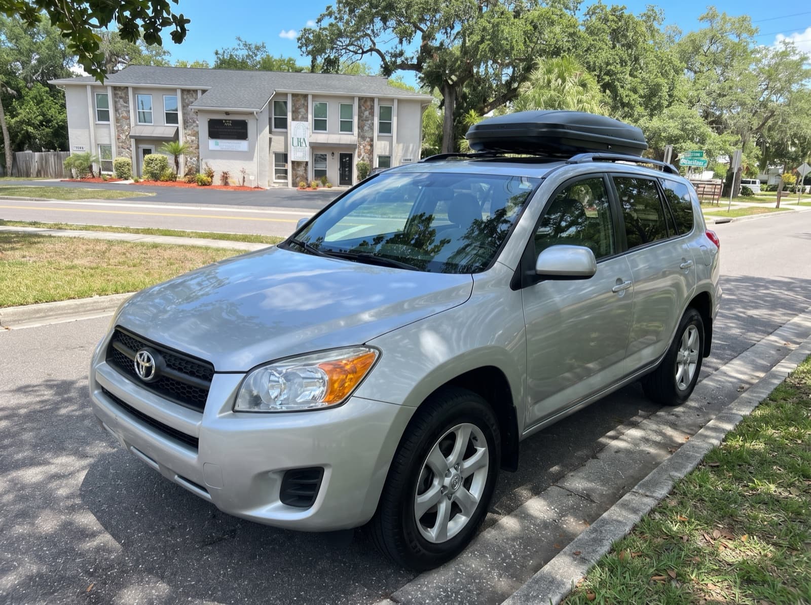 Mobile windshield replacement completed in Gulfport, Florida by Bang AutoGlass