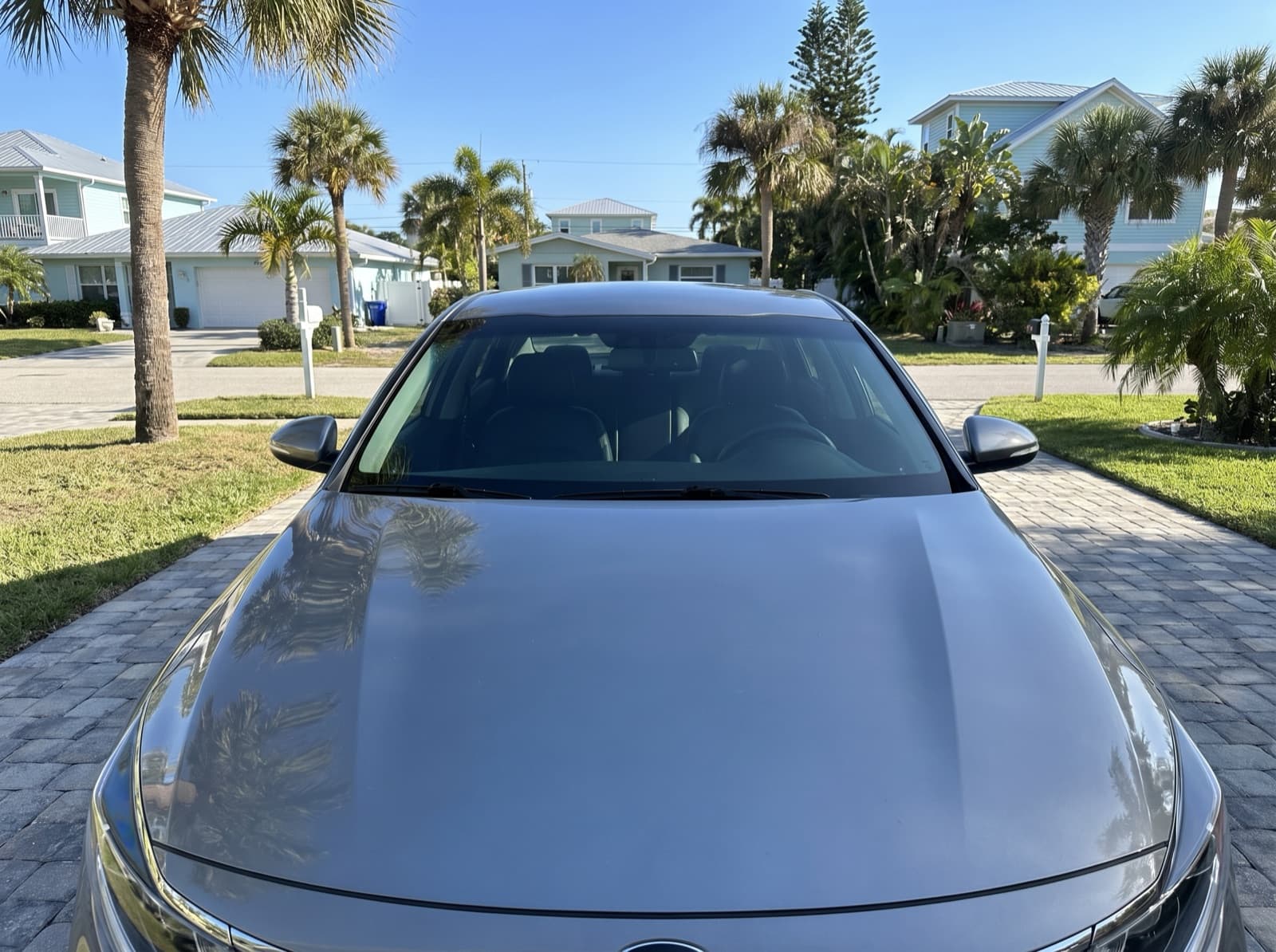 Mobile windshield replacement completed in Madeira Beach, Florida by Bang AutoGlass