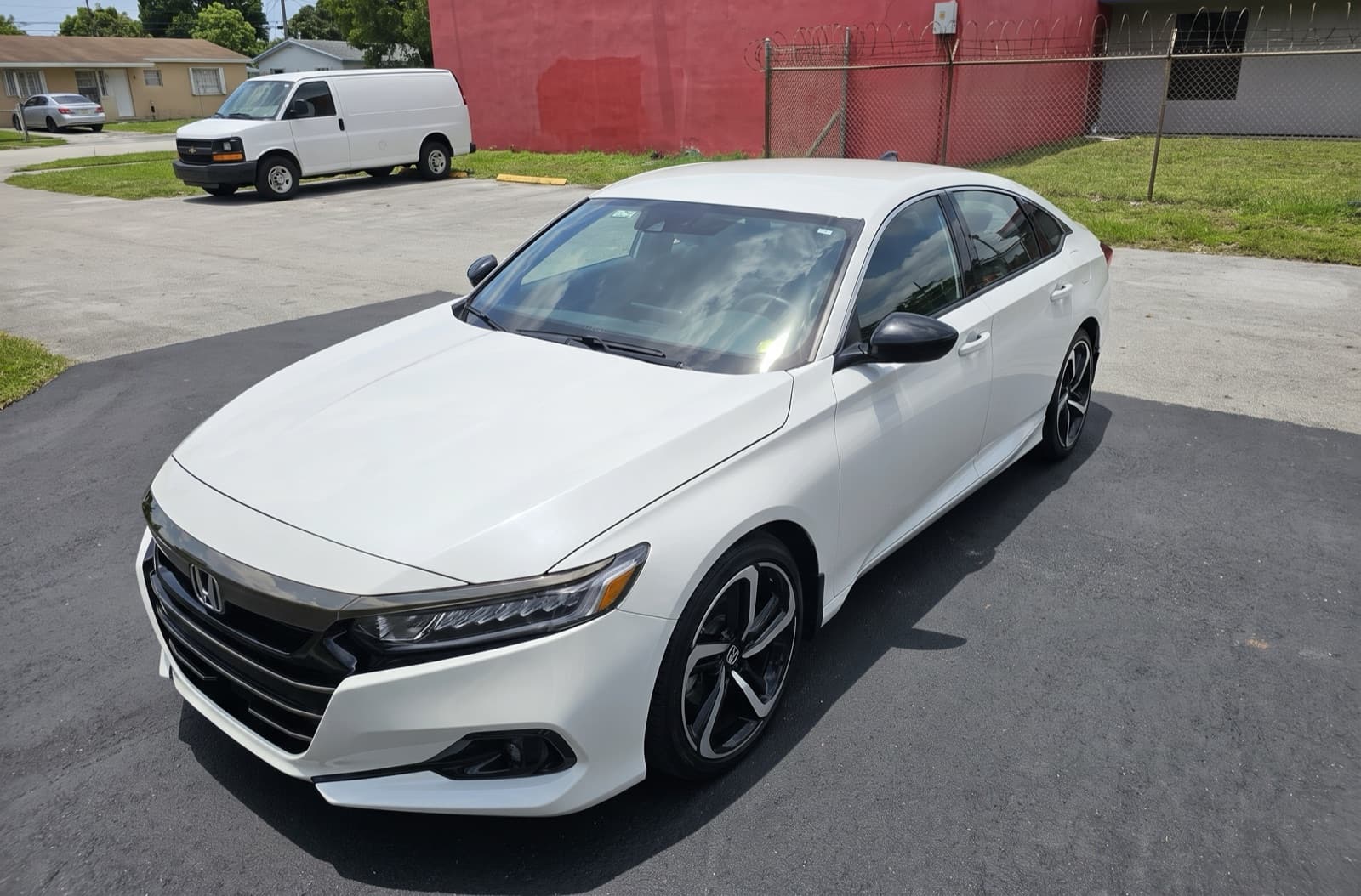 Mobile windshield replacement completed in Miami Gardens, Florida by Bang AutoGlass