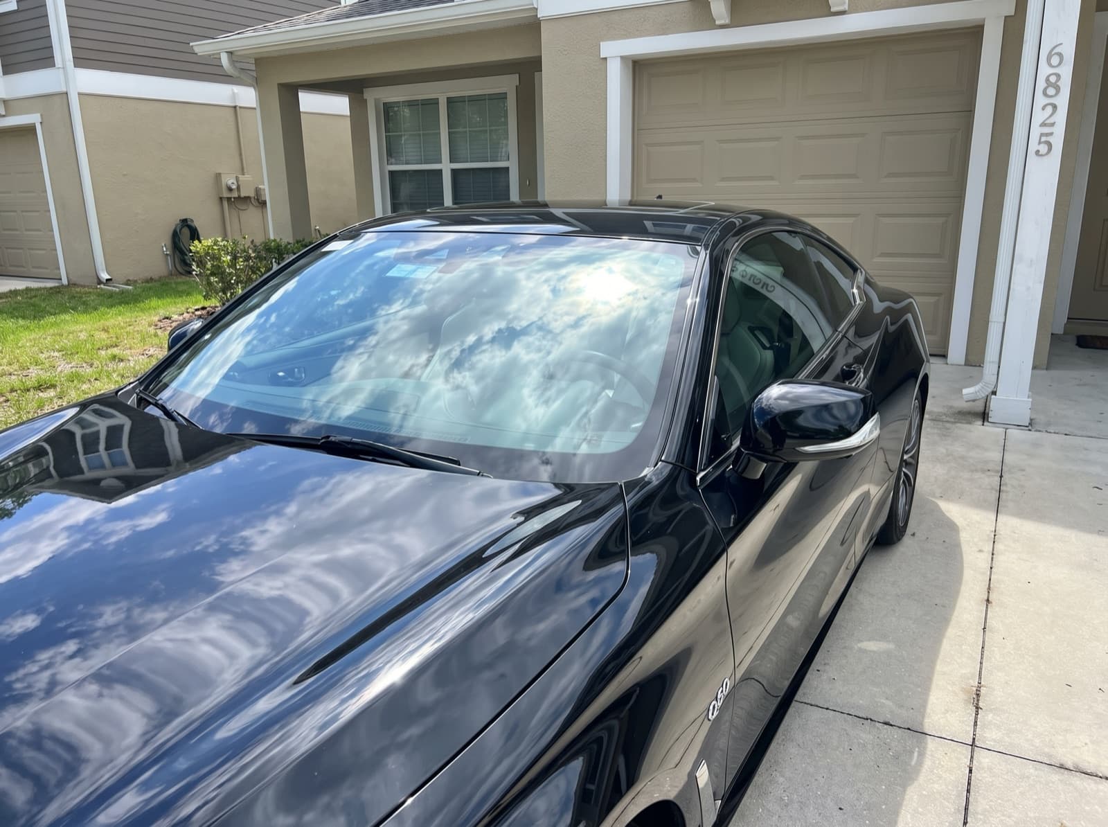Mobile windshield replacement completed in New Port Richey, Florida by Bang AutoGlass