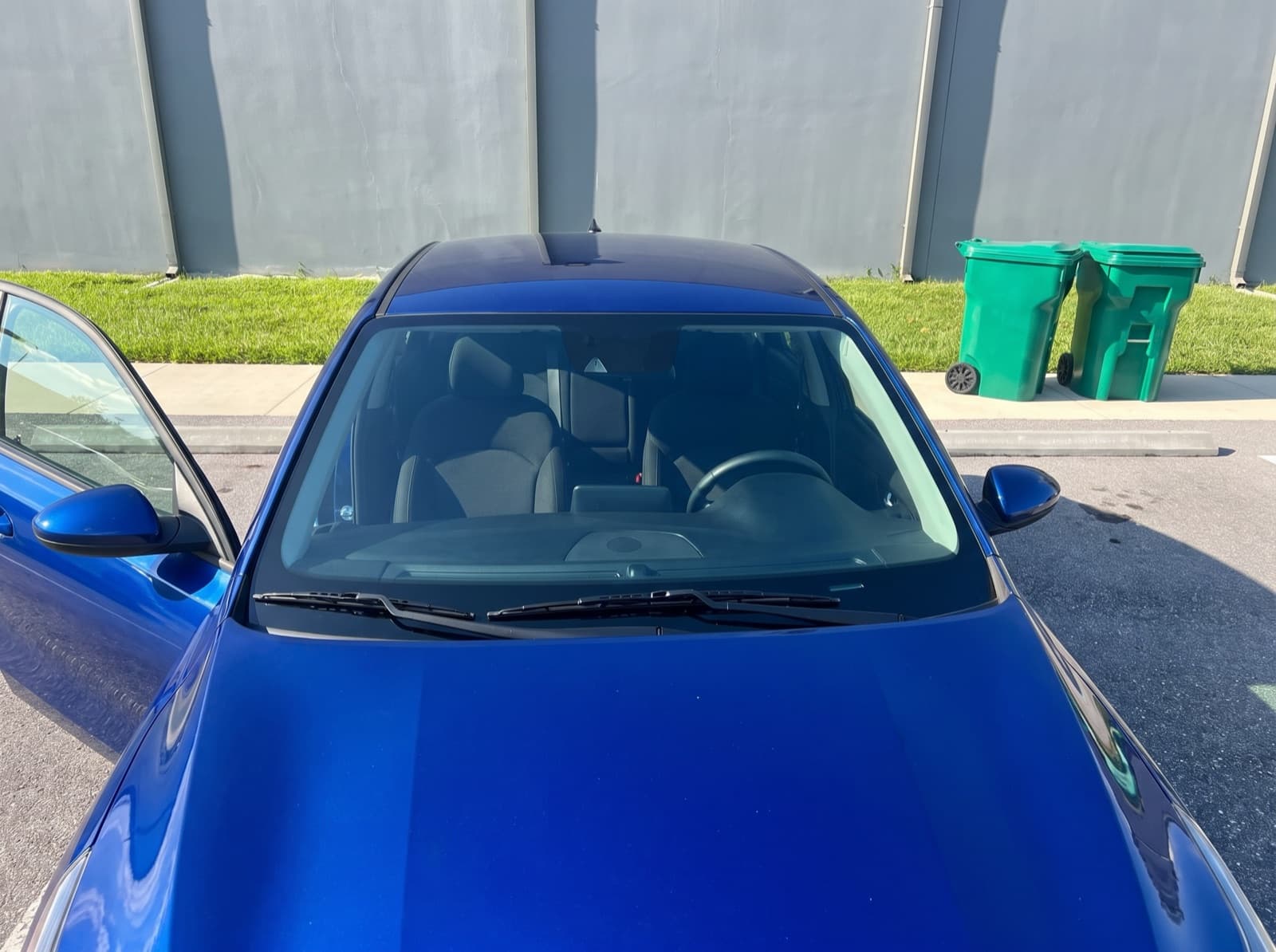 Mobile windshield replacement completed in Palmetto, Florida by Bang AutoGlass