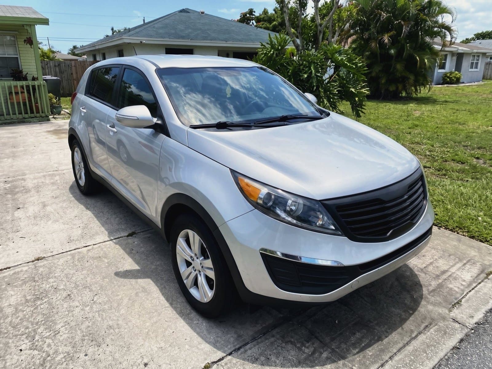 A vehicle after a Bang AutoGlass mobile glass job in Deerfield Beach, Florida