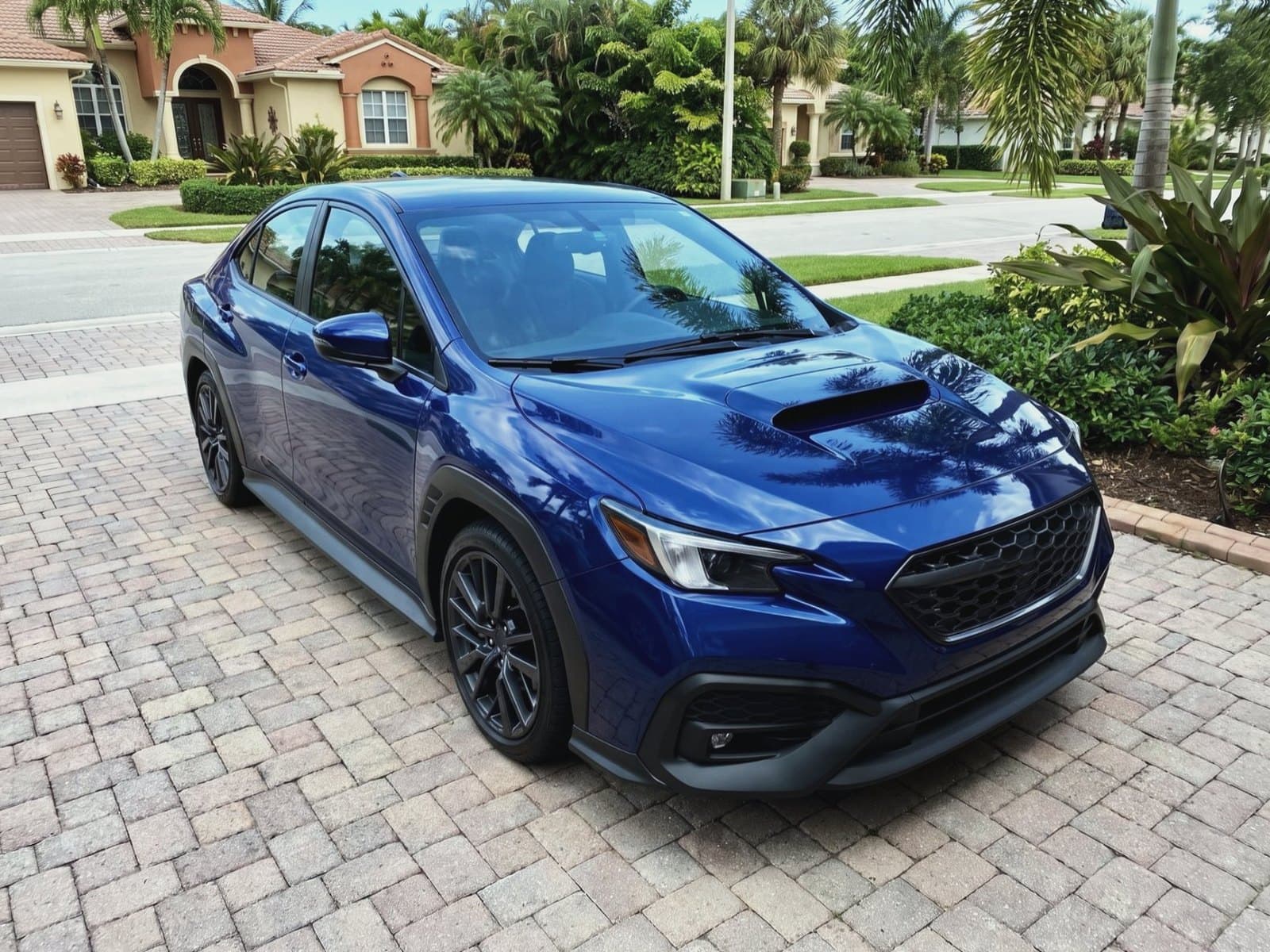 A vehicle after a Bang AutoGlass mobile glass job in Fort Lauderdale, Florida