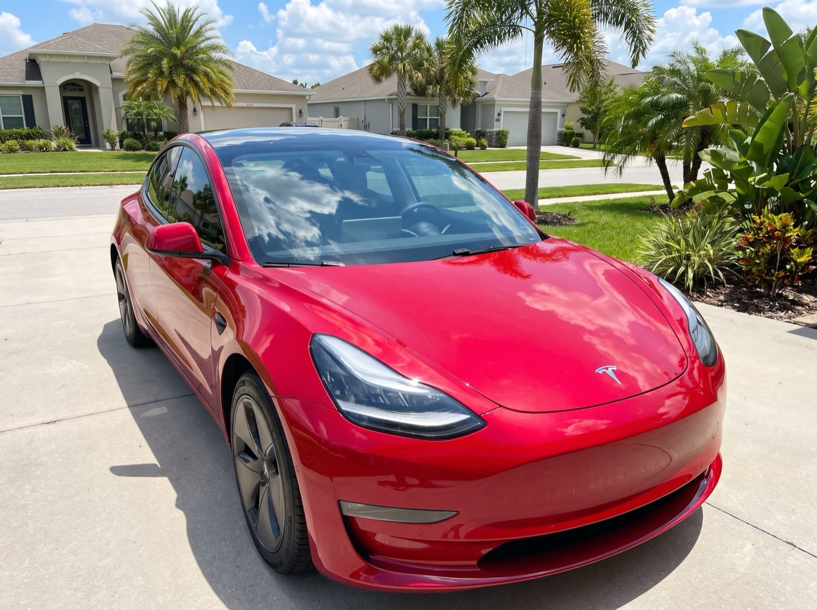 Mobile windshield replacement completed in Sanford, Florida by Bang AutoGlass